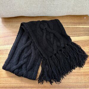 Banana Republic thick Aran cable knit pull-through Cashmere scarf Black